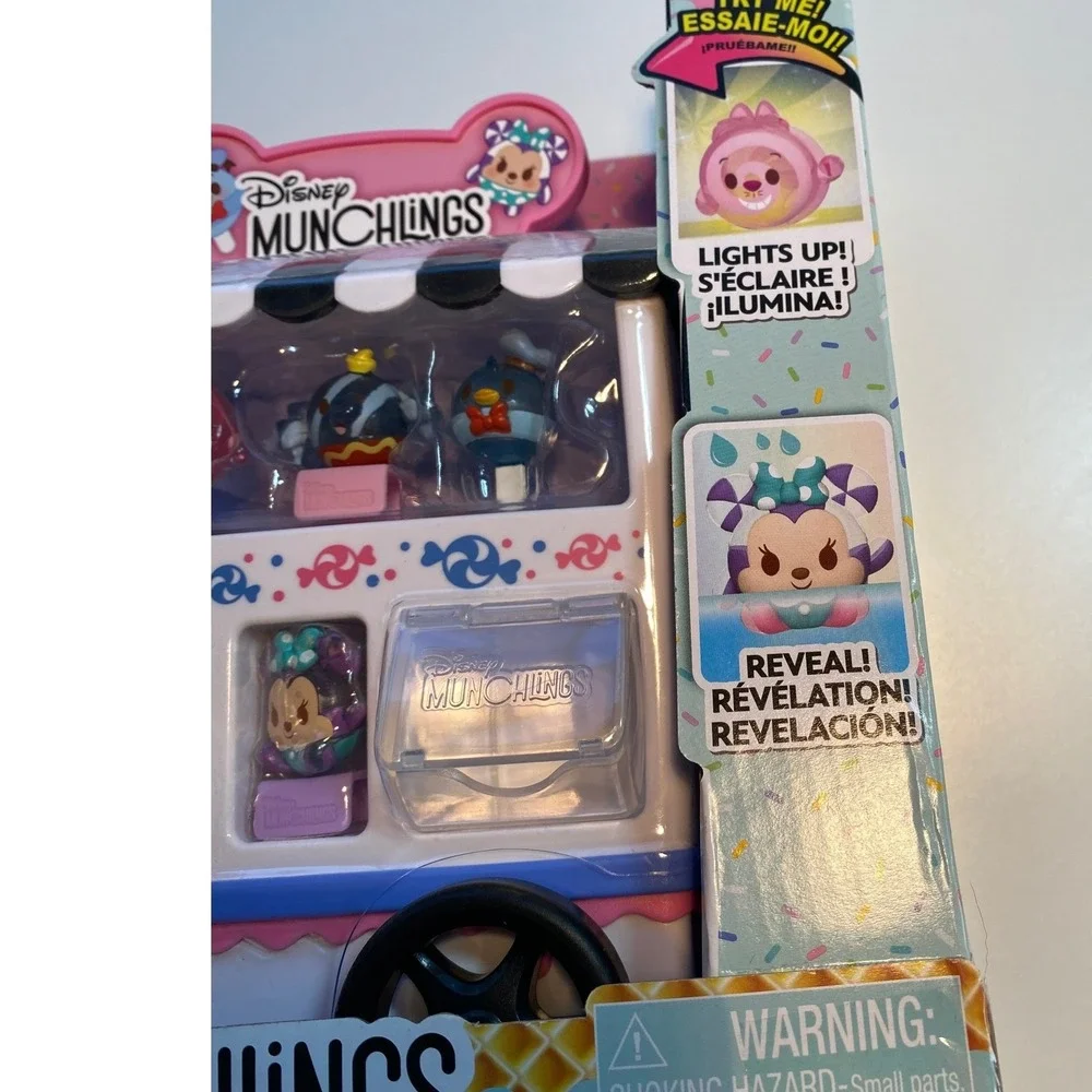 Disney Munchlings Candy Cart Playset 10 Pieces Exclusive Figures Lights Up Scent